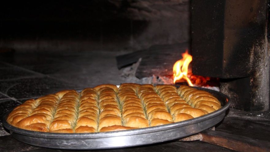 Kolay cevizli baklava tarifi: Cevizli baklava nasıl yapılır?