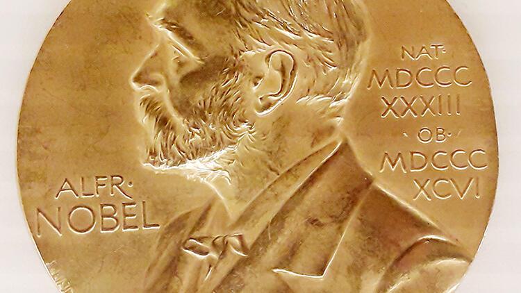 Kara deliklerin keşfine katkı sağladılar... 2020 Nobel Fizik Ödülü 3 bilim insanına verildi