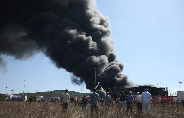 Son dakika: Tuzla'da yangın