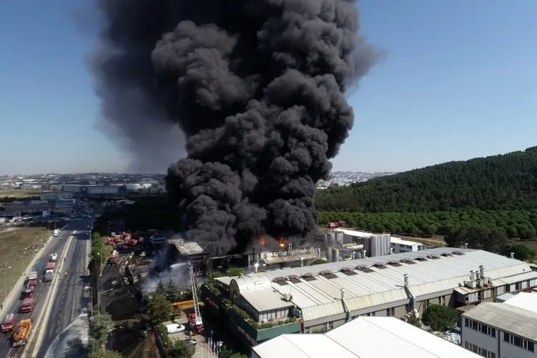 Son dakika: Tuzla'da yangın