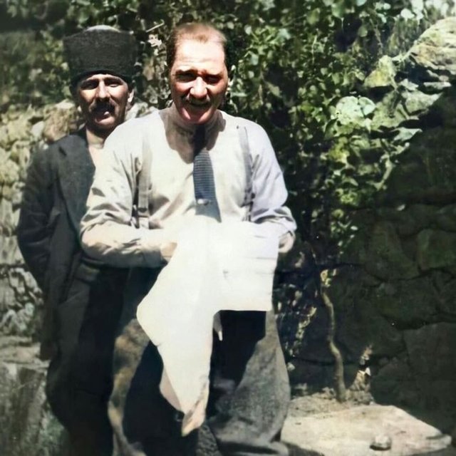 Mustafa Kemal Atatürk’ün en sevdiği şarkılar ve türküler nelerdir? Atatürk'ün en sevdiği sanatçılar ve şakılar