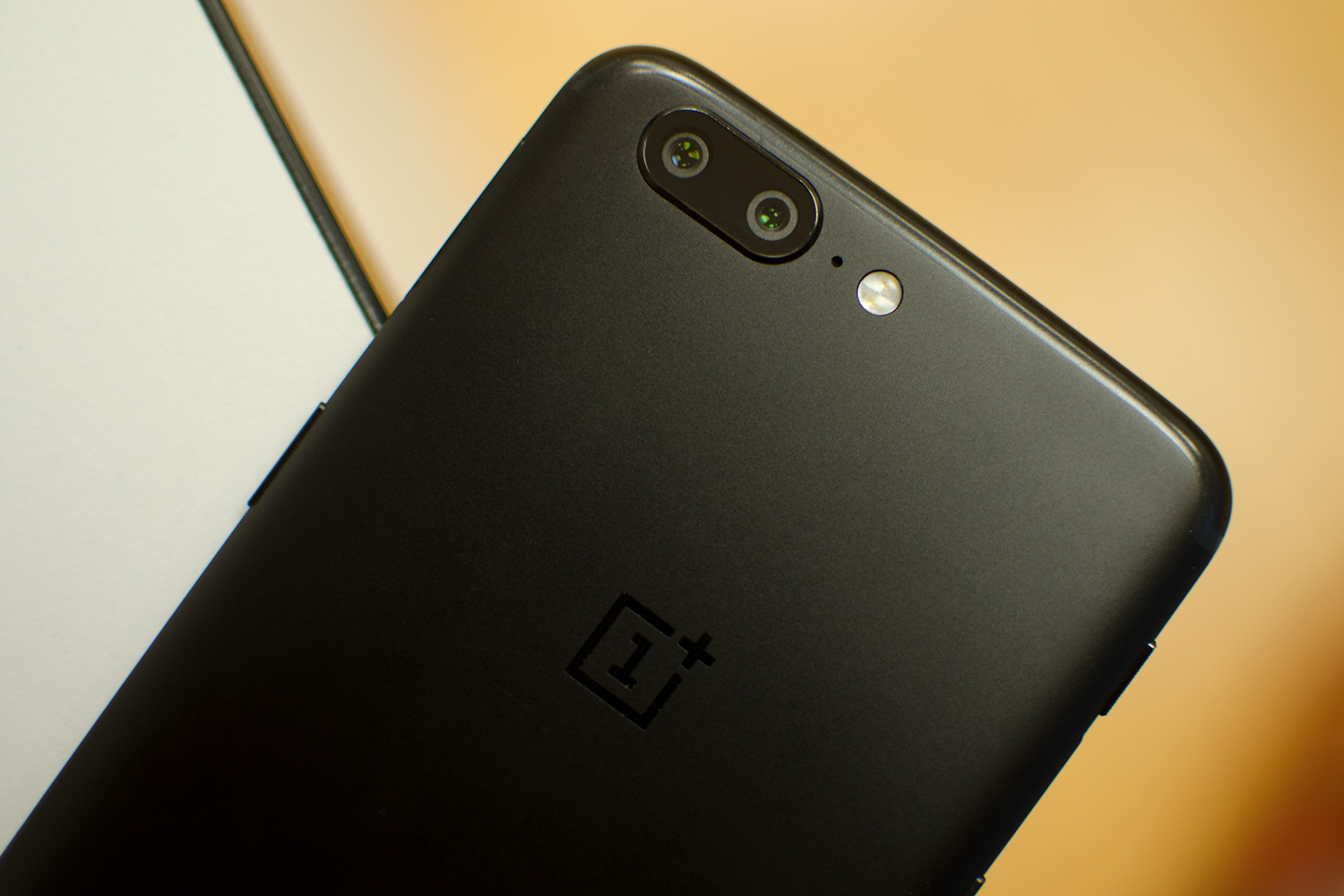 OnepLus-5t.jpg