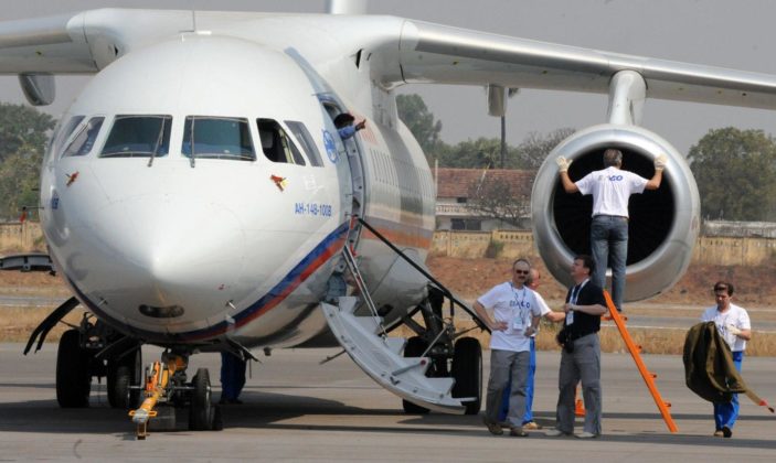 Düşen-Rus-yolcu-uçağı-Antonov-148-rusya-8.jpg