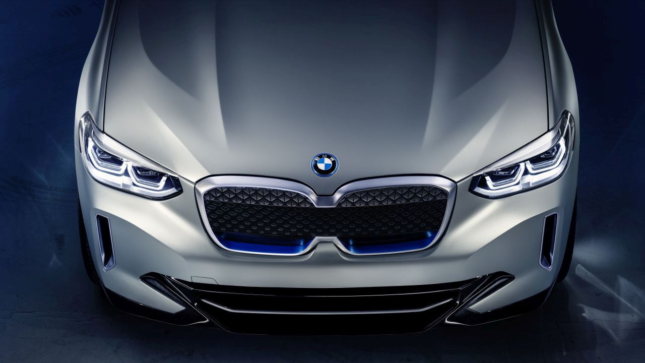 bmw-concept-ix3-gelecege-isik-tutuyor-sdn-000.jpg